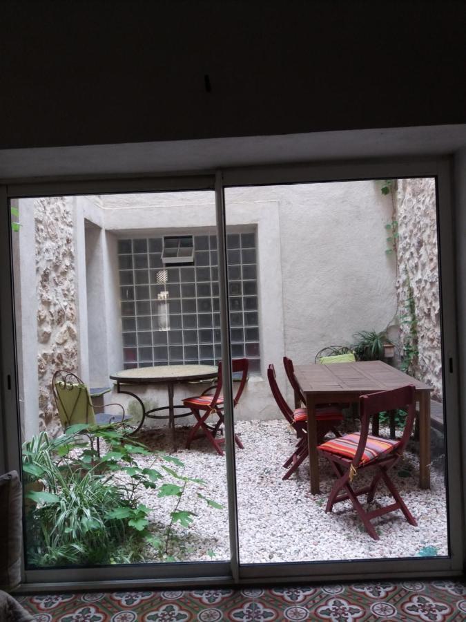 Bed and Breakfast Le Patio Des Cigales Roquefort-des-Corbieres Екстер'єр фото